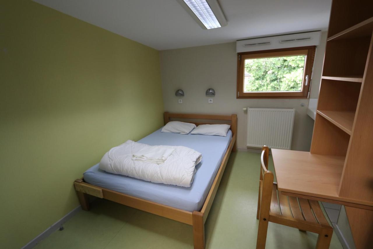 Auberge De Jeunesse Hi Pontarlier Exteriör bild
