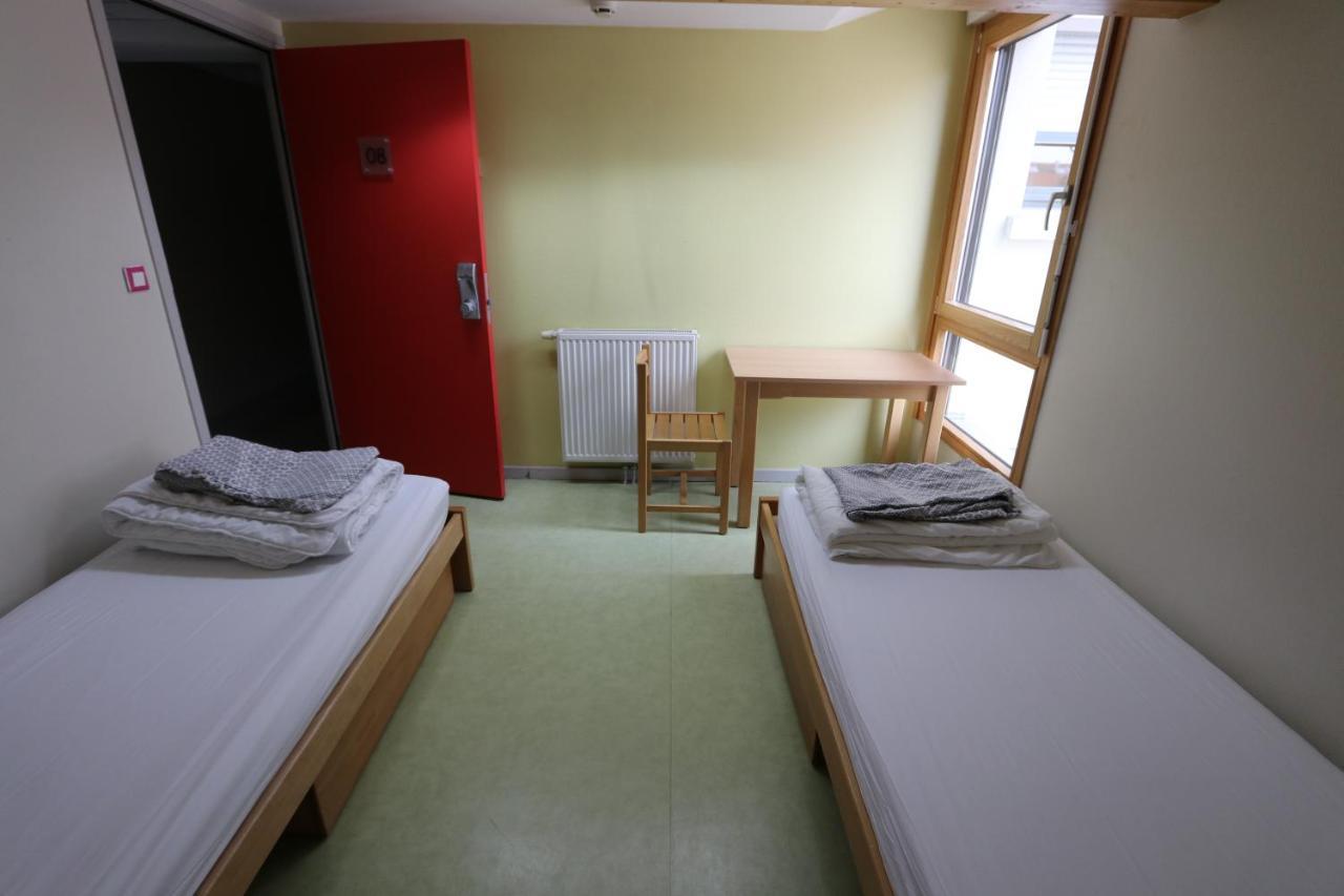 Auberge De Jeunesse Hi Pontarlier Exteriör bild