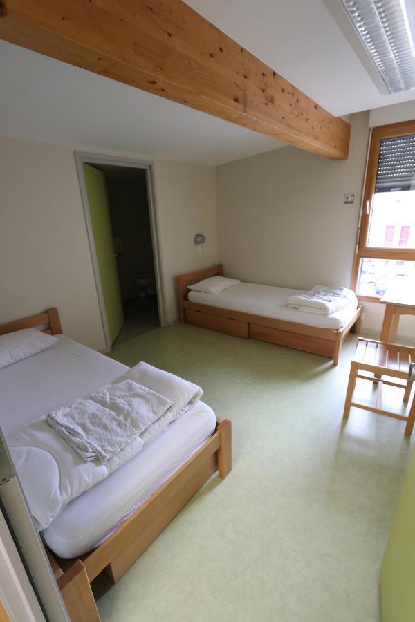Auberge De Jeunesse Hi Pontarlier Exteriör bild