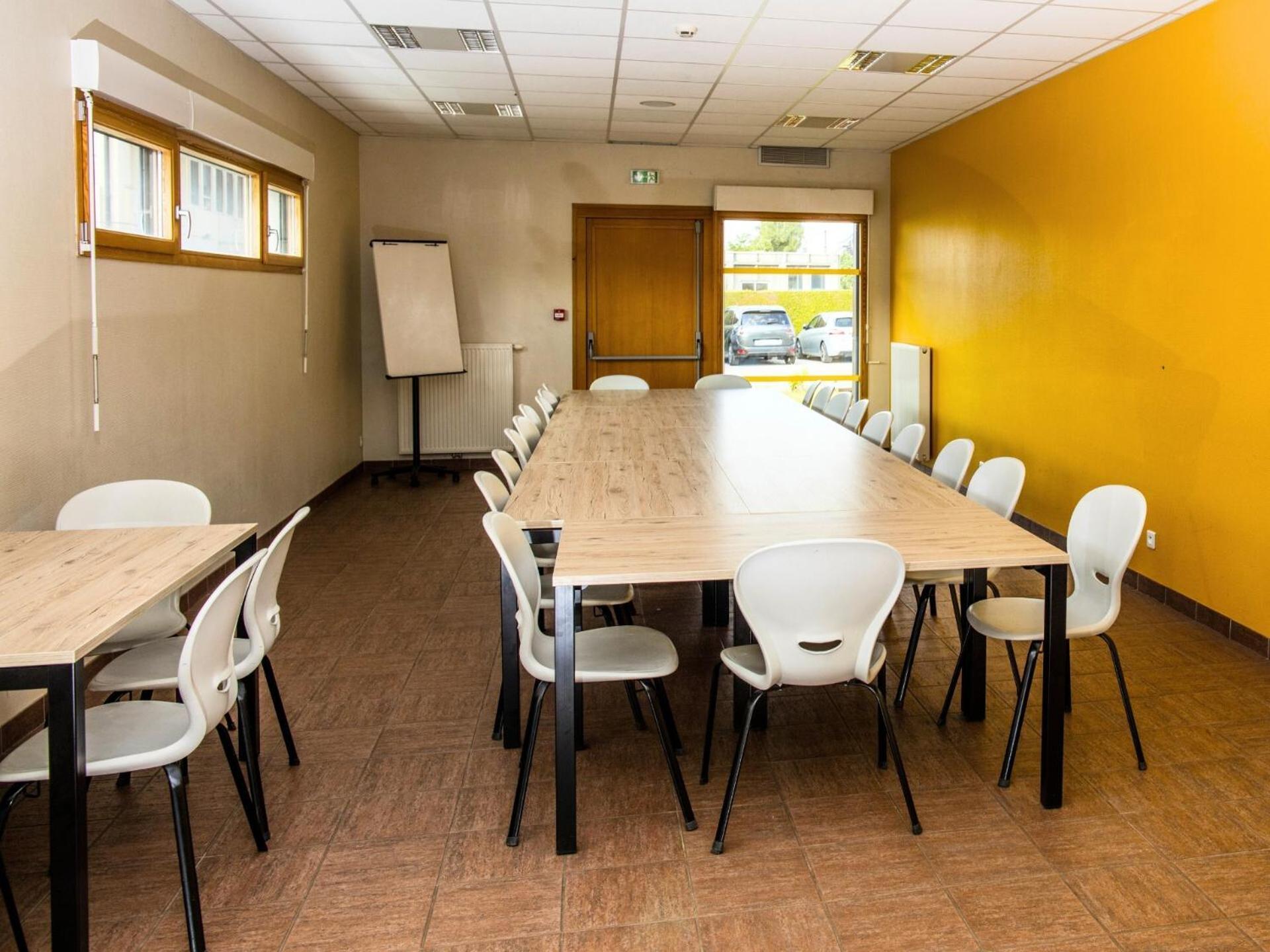 Auberge De Jeunesse Hi Pontarlier Exteriör bild
