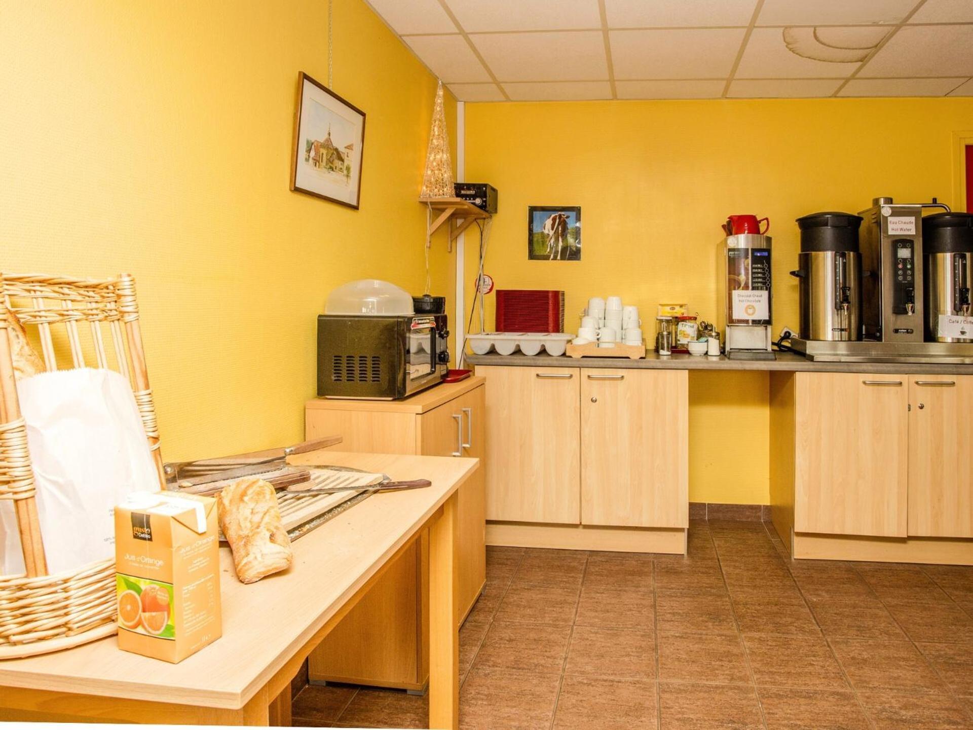 Auberge De Jeunesse Hi Pontarlier Exteriör bild